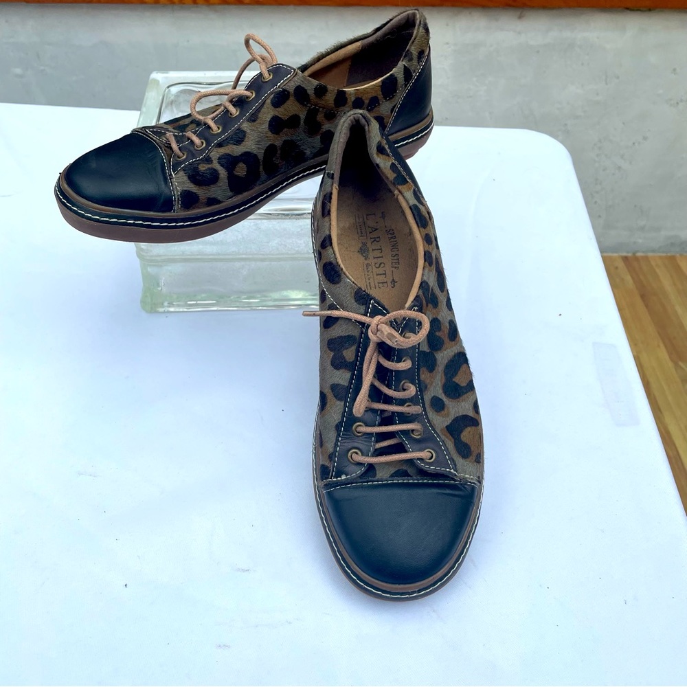 L'Artiste by Spring Step Libbi Leopard Oxford